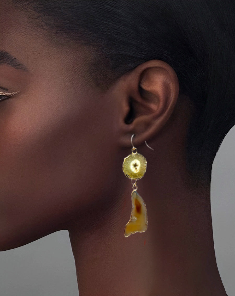 Agate and solar quartz earrings, gold-plated, golden yellow.
