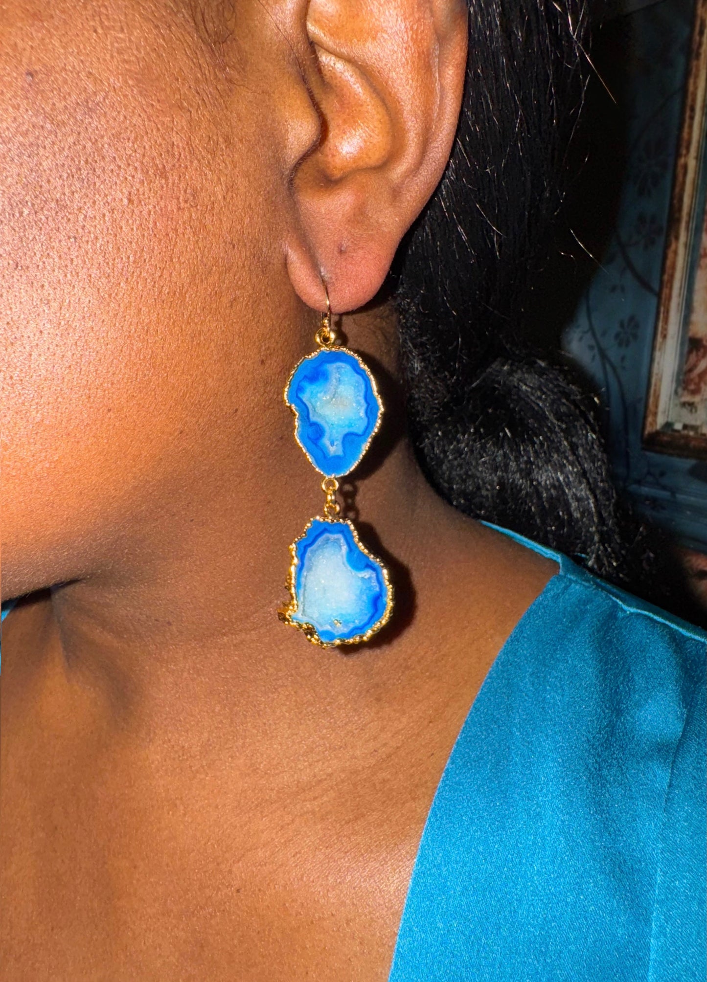Geode double-drop earrings, gold-plated, electric blue-cobalt.
