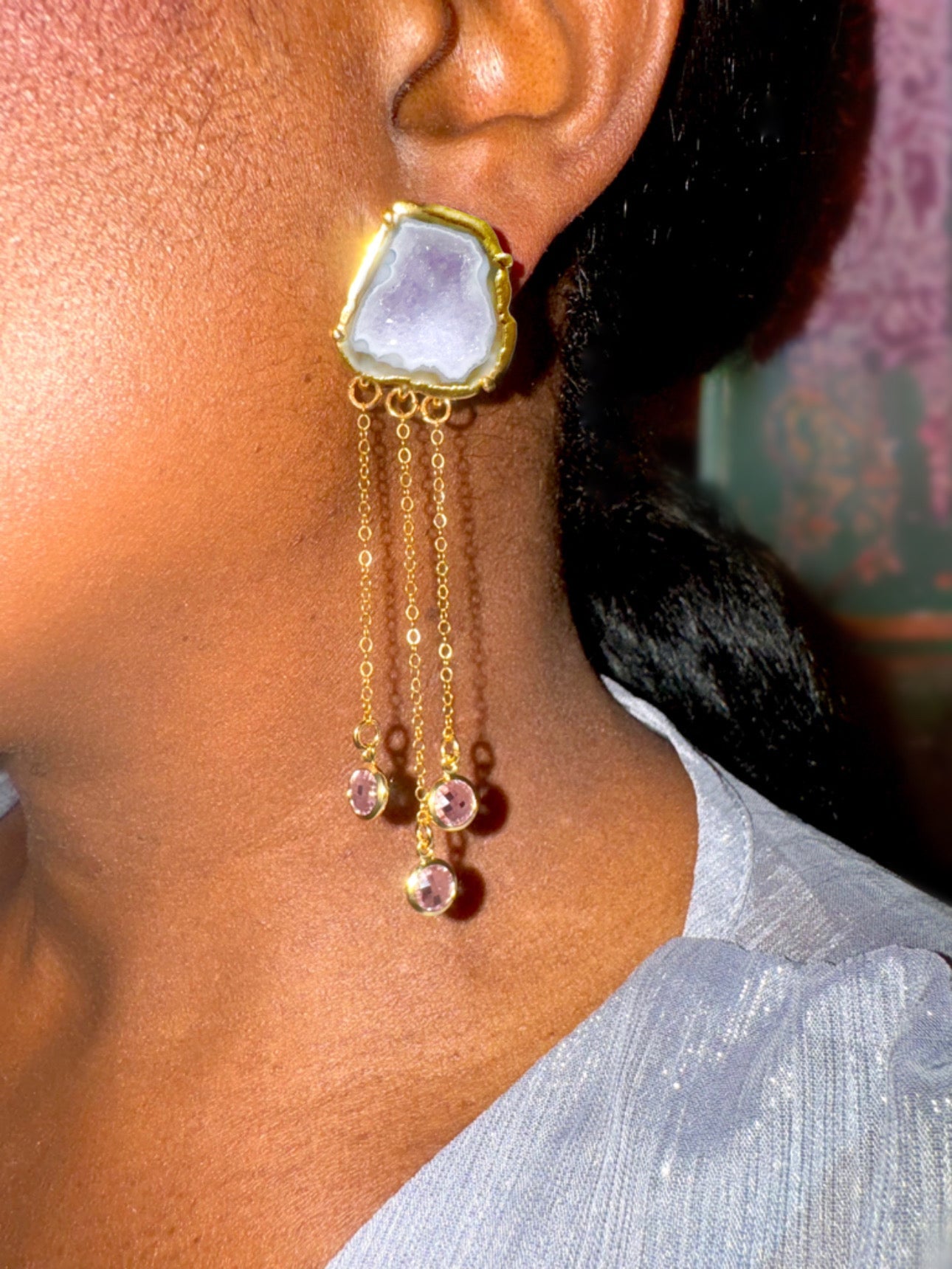 Geode tassel earrings, gold-plated, light purple-gray.